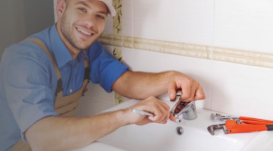 Expert burst pipe repair services in Nye, MT